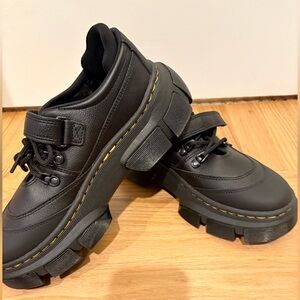 Dr. Marten’s DMXL Mary Jane Virginia Leather Shoes Sz 9